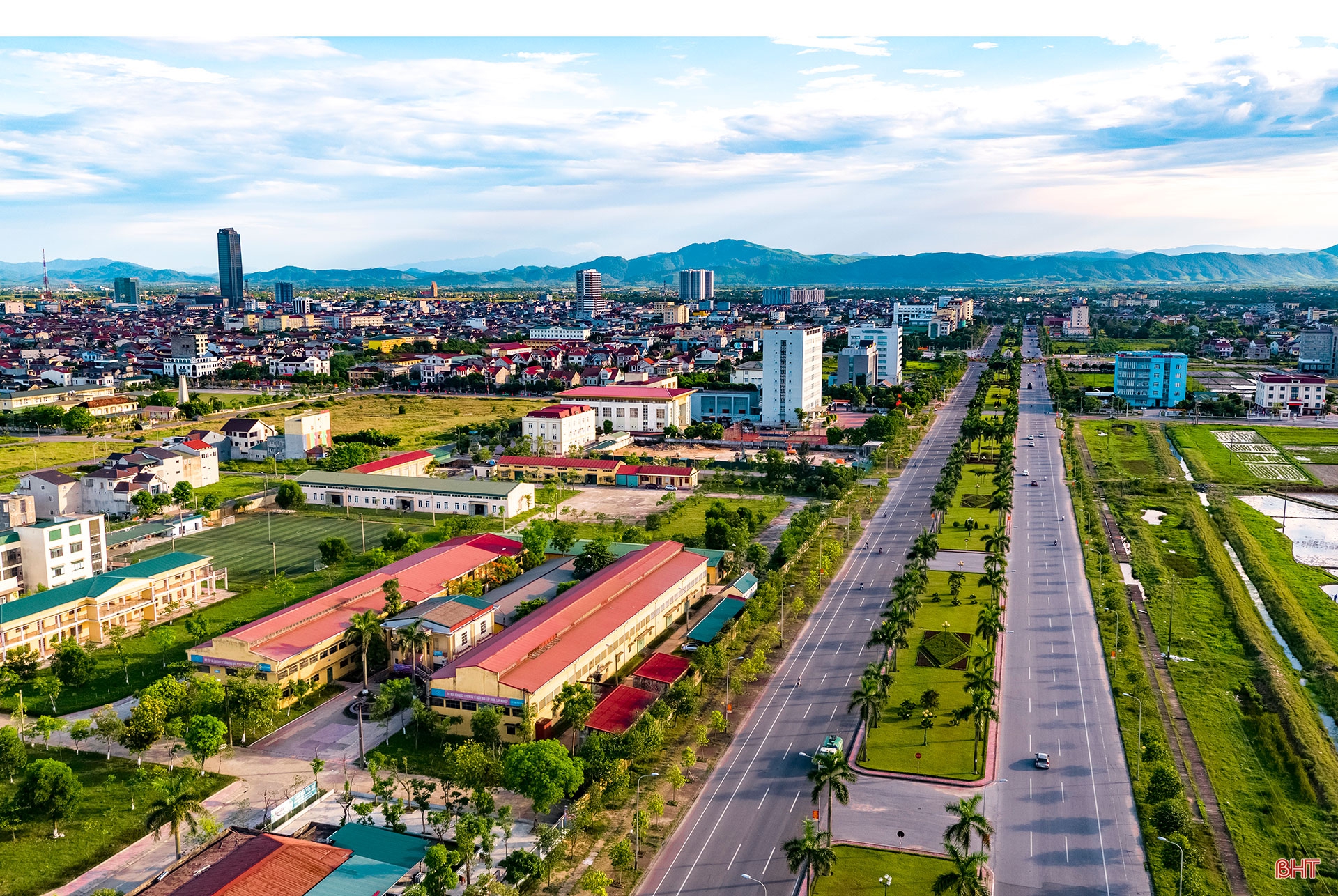 Hà Tĩnh phát động phong trào thi đua thực hiện thắng lợi nhiệm vụ phát triển KT-XH năm 2022