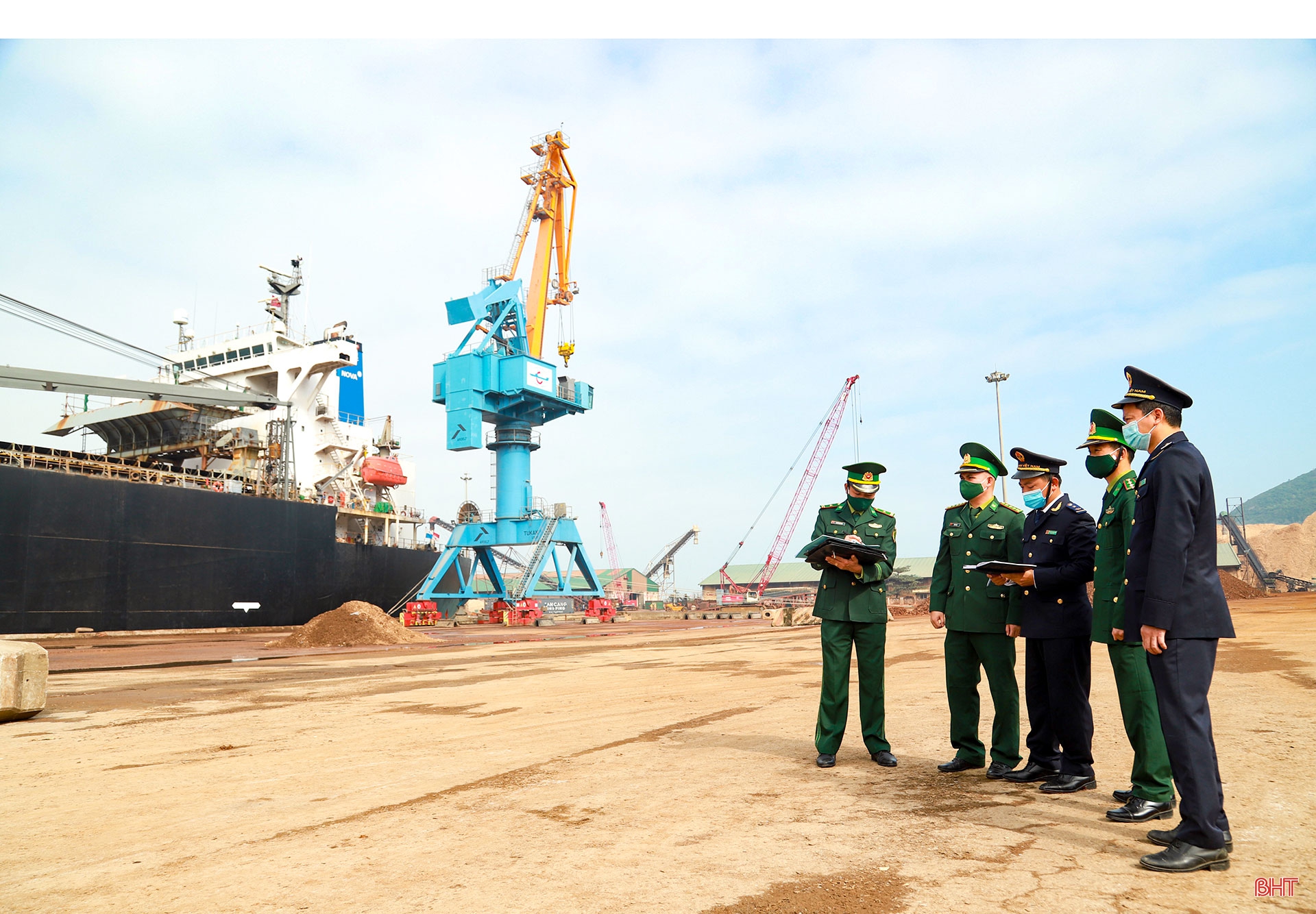 Hà Tĩnh phát động phong trào thi đua thực hiện thắng lợi nhiệm vụ phát triển KT-XH năm 2022