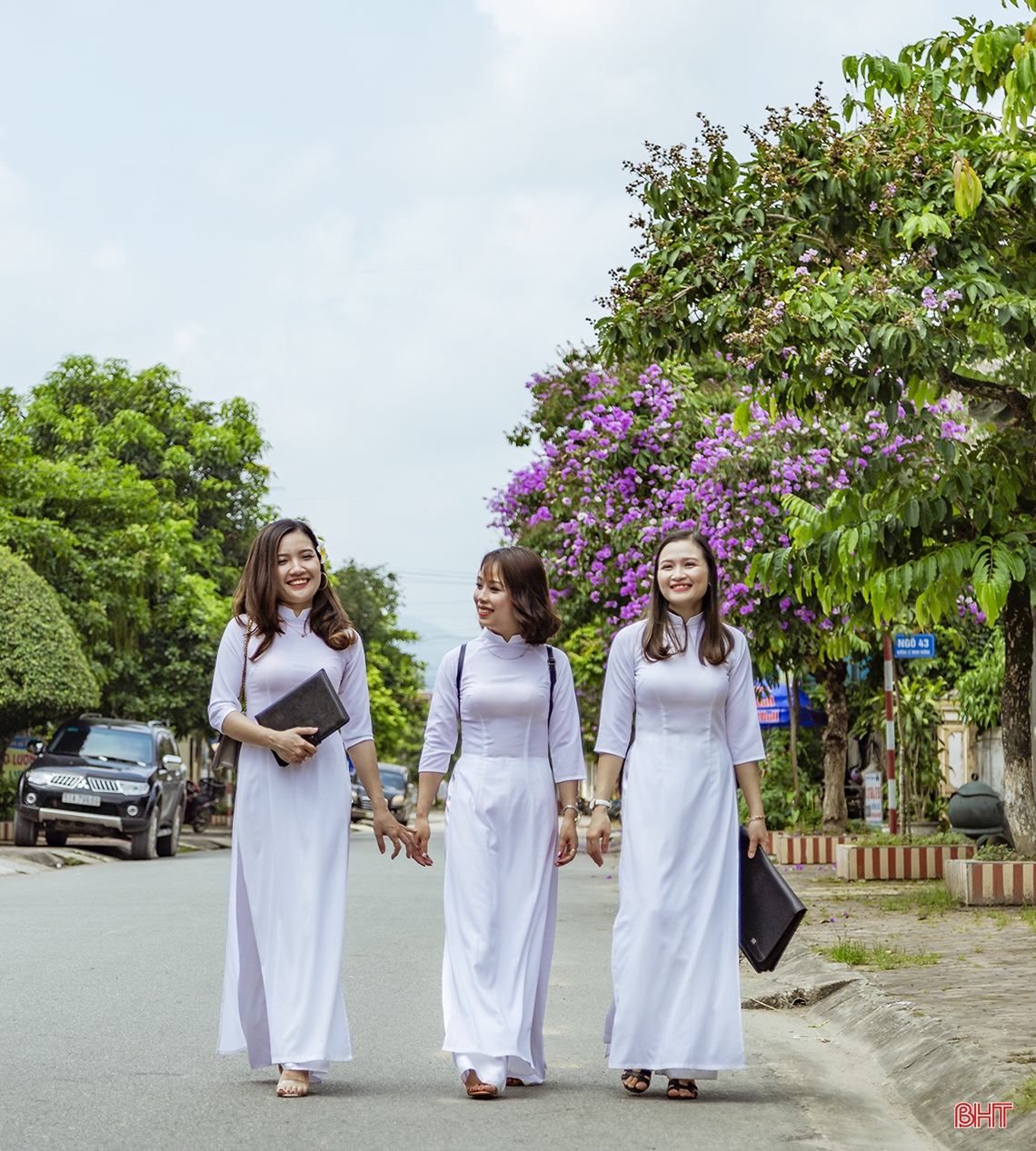 Tháng 5 ngời sắc hoa học trò ở Hà Tĩnh