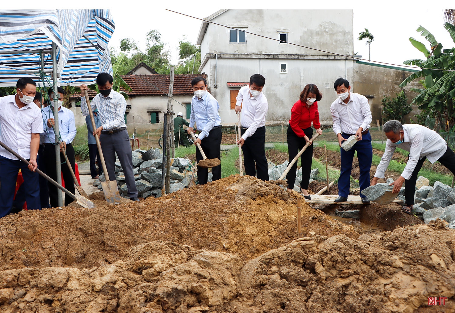 Phát huy truyền thống 180 năm, xây dựng huyện Cẩm Xuyên phát triển nhanh và bền vững