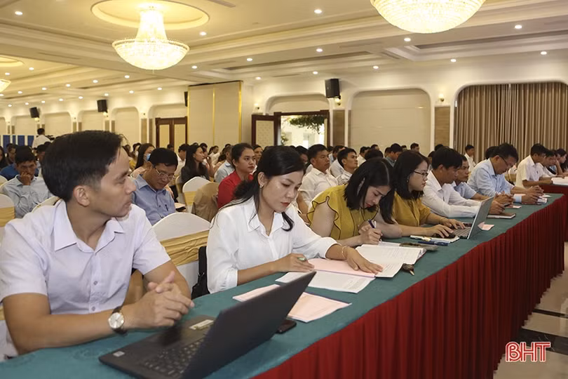 Trang bị kiến thức về công tác gia đình, NTM và đô thị văn minh cho cán bộ văn hoá ở Hà Tĩnh
