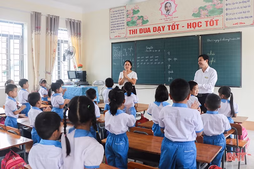 Thầy hiệu trưởng năng động, sáng tạo, đưa trường làng vươn lên vị trí dẫn đầu
