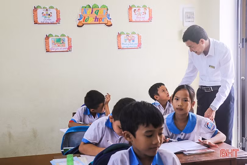 Thầy hiệu trưởng năng động, sáng tạo, đưa trường làng vươn lên vị trí dẫn đầu