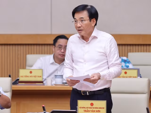 Đẩy mạnh xuất khẩu, giải ngân đầu tư công, tăng tổng cung và cầu trong nước 