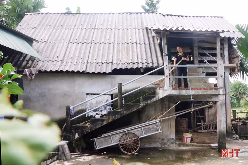 Chủ động “4 tại chỗ”, người dân vùng “rốn lũ” Hà Tĩnh sẵn sàng ứng phó với mưa bão