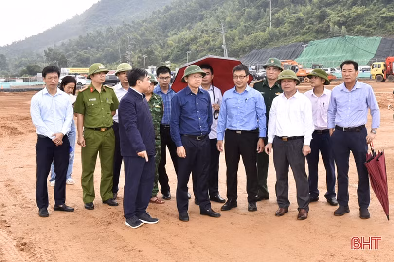 Thực hiện đồng bộ các giải pháp, tập trung ứng phó với hoàn lưu bão số 4