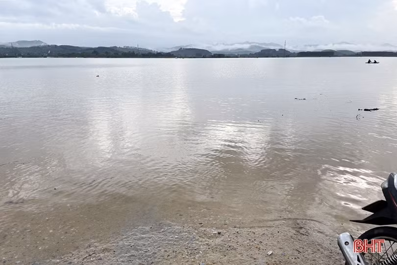 Nhiều địa phương miền núi Hà Tĩnh bị ảnh hưởng do mưa lũ, 83 trường cho học sinh nghỉ học