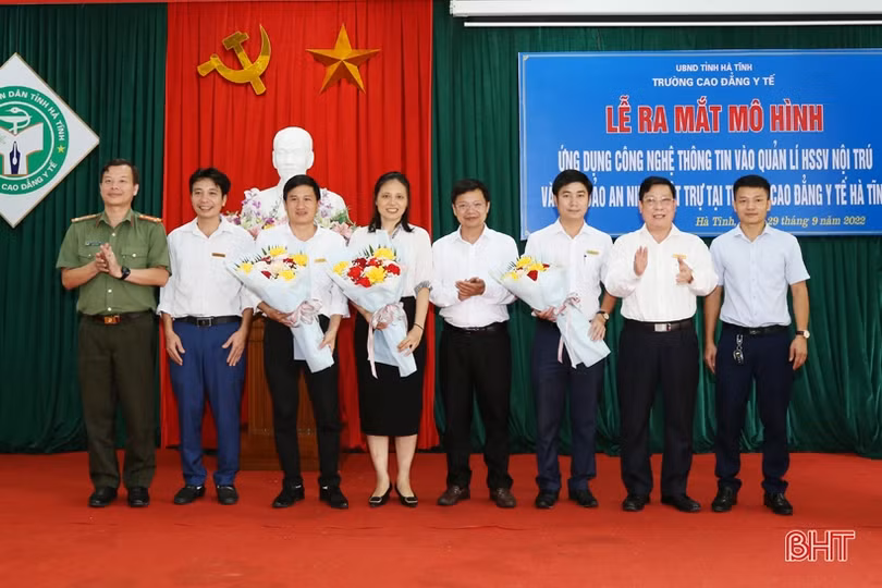 Trường Cao đẳng Y tế Hà Tĩnh ra mắt mô hình ứng dụng công nghệ quản lý sinh viên, đảm bảo ANTT