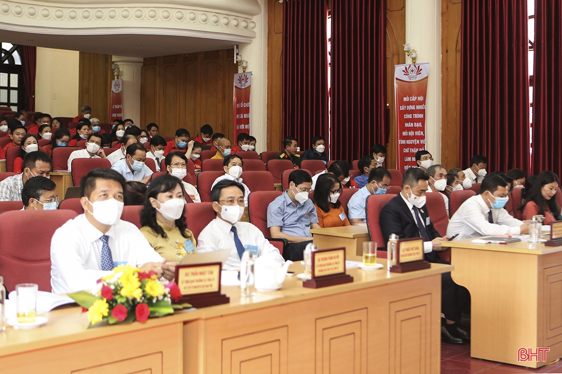 Ông Mai Lê Thuộc tái cử Chủ tịch Hội Chữ thập đỏ tỉnh Hà Tĩnh
