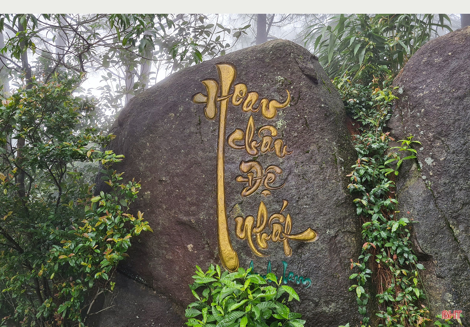 Hương Tích tự - danh lam trên đỉnh non Hồng