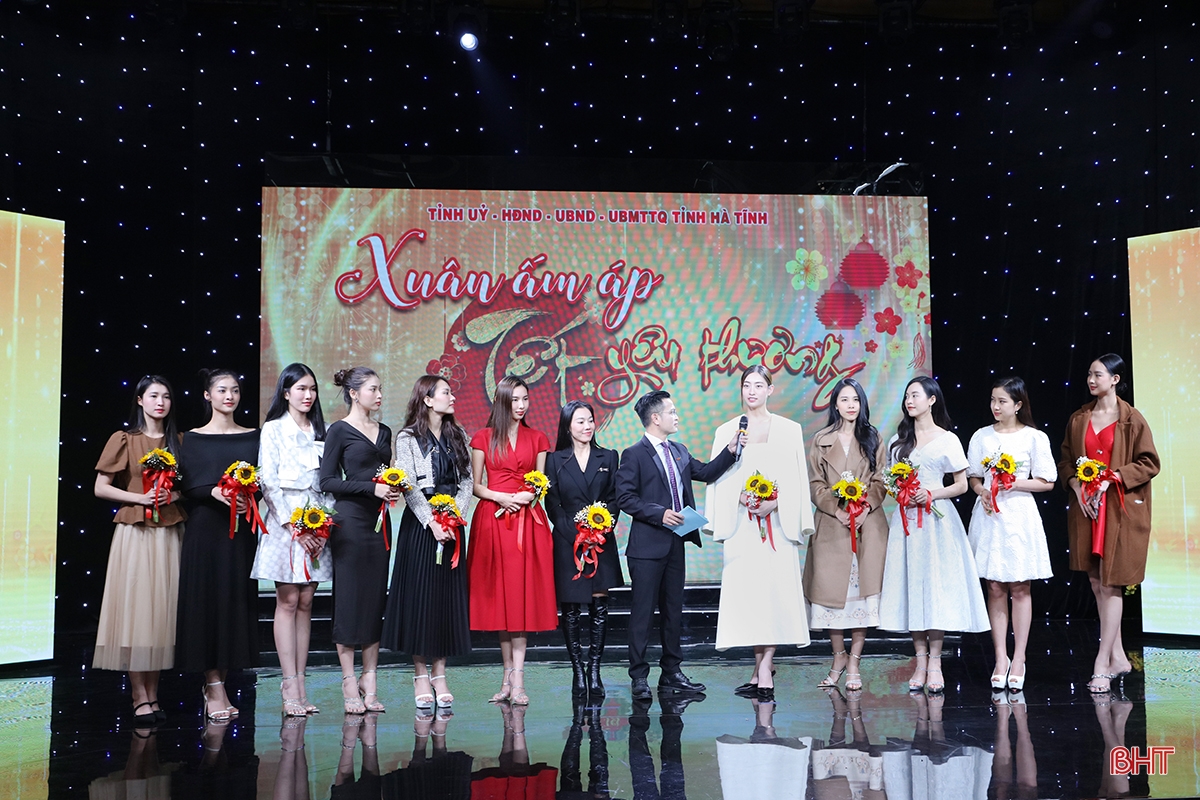 Gần 12 tỷ đồng ủng hộ chương trình “Xuân ấm áp - Tết yêu thương”