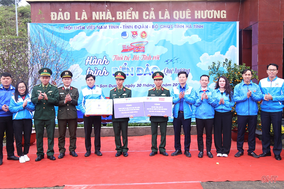 Lãnh đạo Hà Tĩnh kiểm tra công tác sẵn sàng chiến đấu tại đảo Sơn Dương