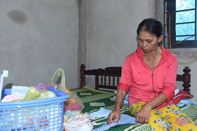 MS2218: Xót xa gia cảnh bé trai sơ sinh mắc bệnh máu khó đông, xuất huyết não
