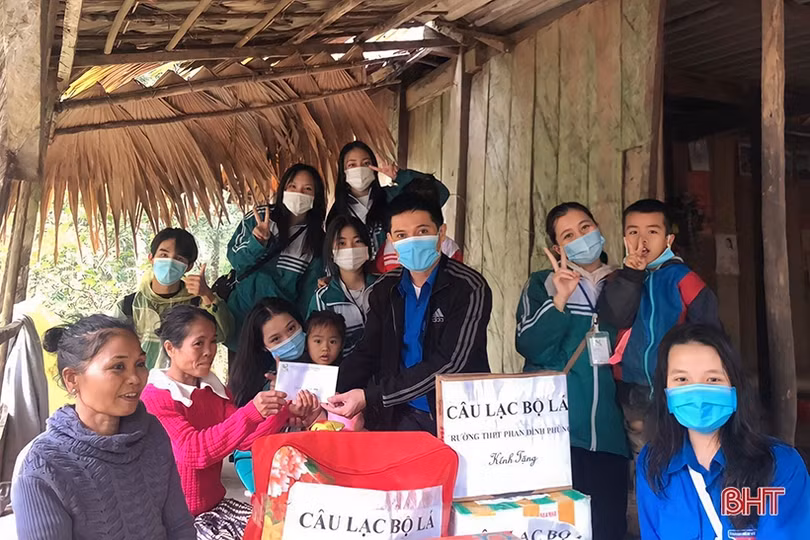 Học sinh Hà Tĩnh sẻ chia yêu thương từ các CLB thiện nguyện