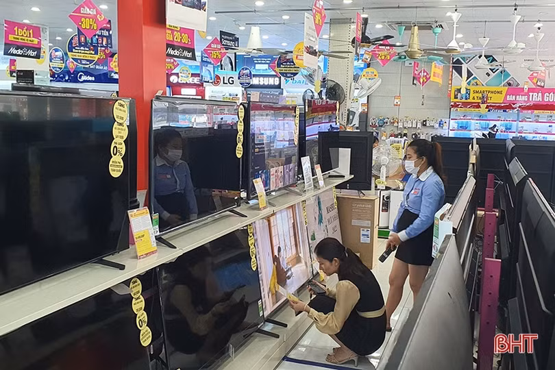 Ngành bán lẻ Hà Tĩnh đón “sóng” mua sắm dịp cuối năm