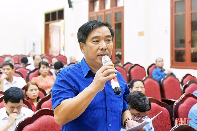 Cử tri các địa phương kiến nghị những vấn đề liên quan đến phát triển sản xuất, xây dựng hạ tầng