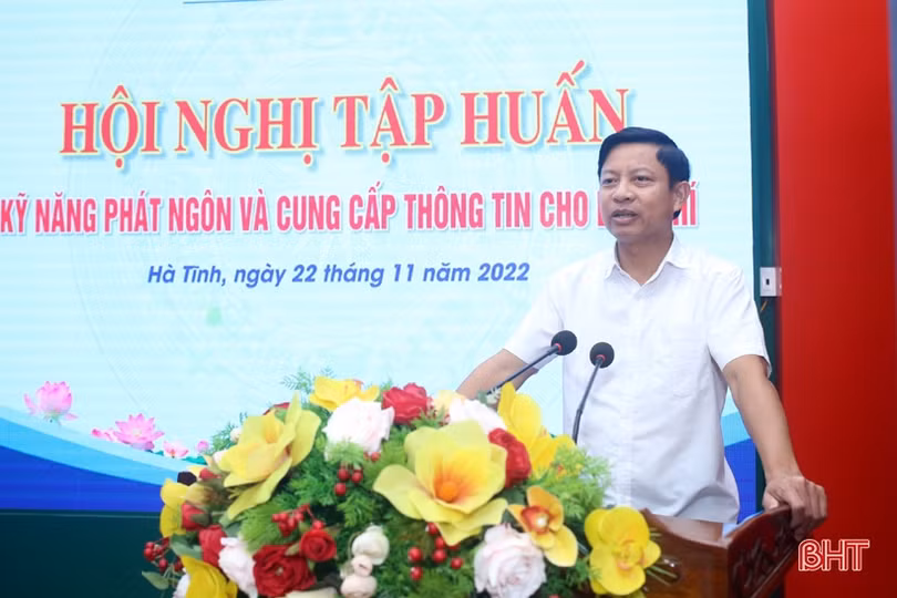 Nâng cao kỹ năng phát ngôn và cung cấp thông tin báo chí cho cán bộ BHXH Hà Tĩnh