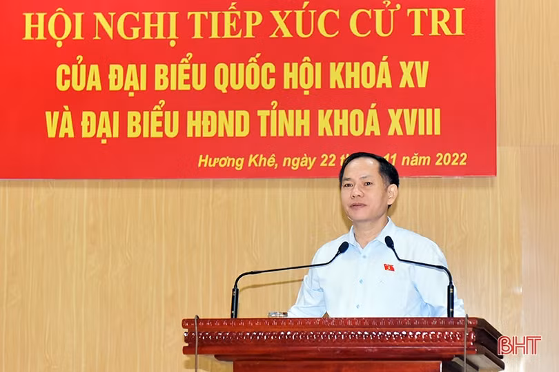Cử tri các địa phương kiến nghị những vấn đề liên quan đến phát triển sản xuất, xây dựng hạ tầng