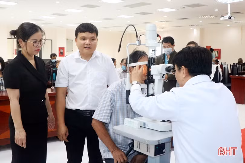 Giúp người mù Hà Tĩnh tự tin hòa nhập cộng đồng