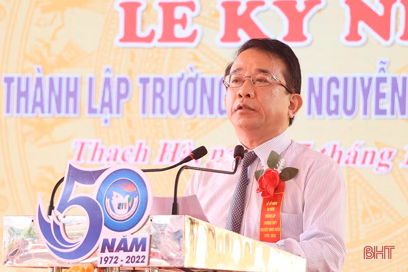 Long trọng kỷ niệm 50 năm thành lập Trường THPT Nguyễn Trung Thiên