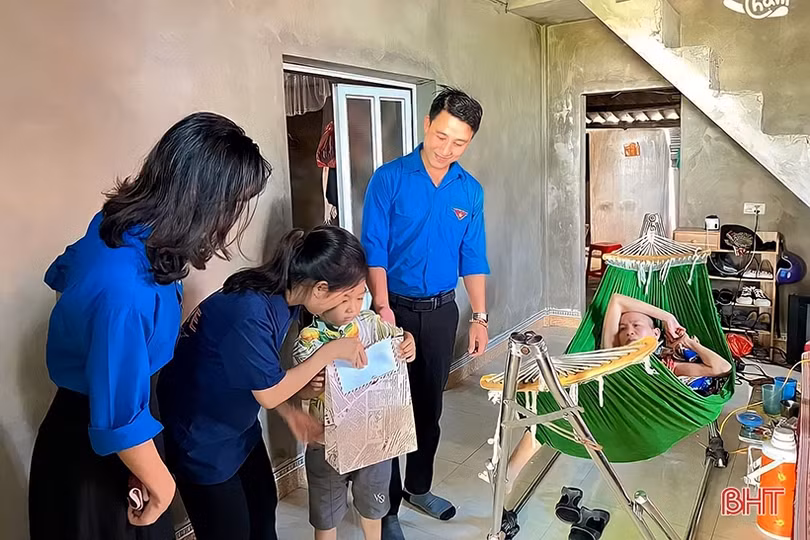 Học sinh Hà Tĩnh sẻ chia yêu thương từ các CLB thiện nguyện