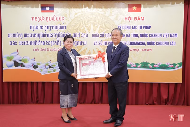 Hà Tĩnh - Bolikhămxay tăng cường hợp tác về pháp luật và công tác tư pháp