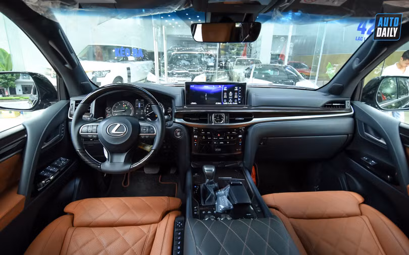 Lexus LX570 SuperSport 2020 4 chỗ, trang bị bầu trời sao như Rolls-Royce