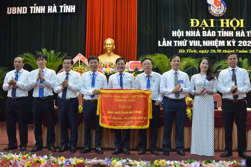 Tập trung đổi mới phương thức hoạt động, phát huy hơn nữa tính sáng tạo của người làm báo