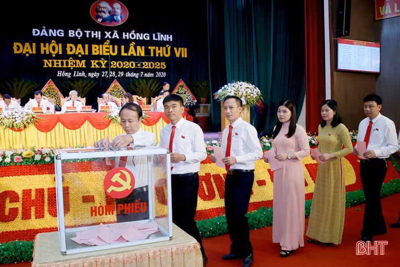 Đảng bộ thị xã Hồng Lĩnh quyết tâm thực hiện các mục tiêu, chỉ tiêu ngay từ đầu nhiệm kỳ