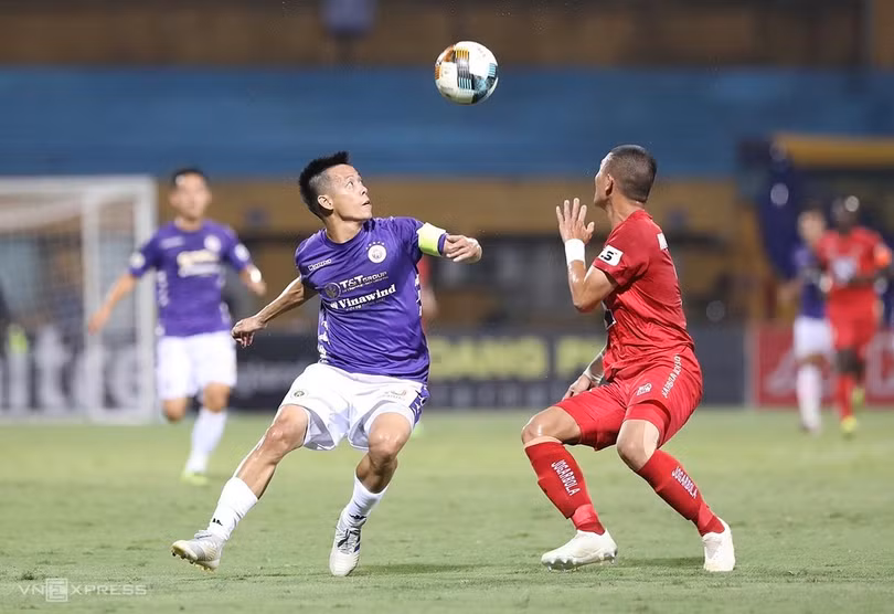 V-League 2020: chơi hay nghỉ?