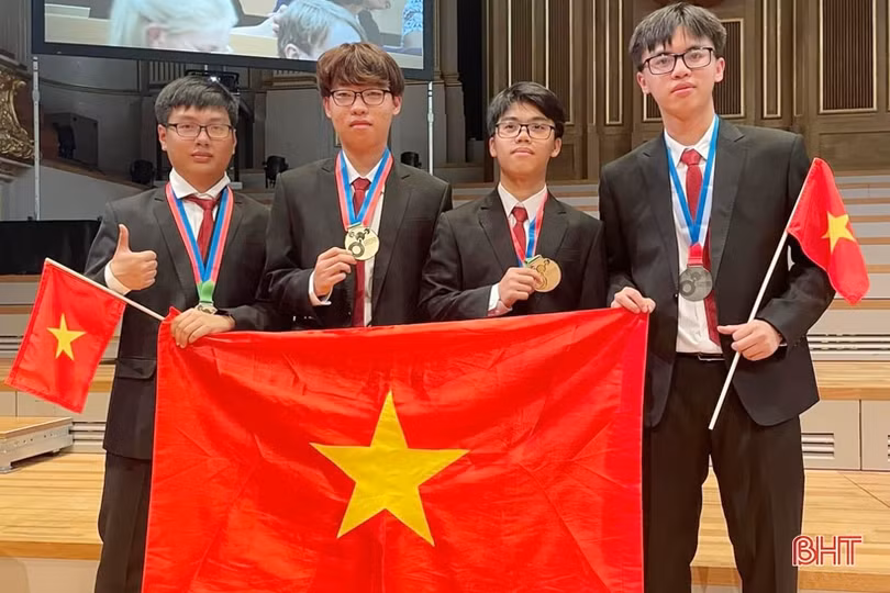 Nam sinh Hà Tĩnh giành huy chương vàng Olympic Hóa học quốc tế 2023