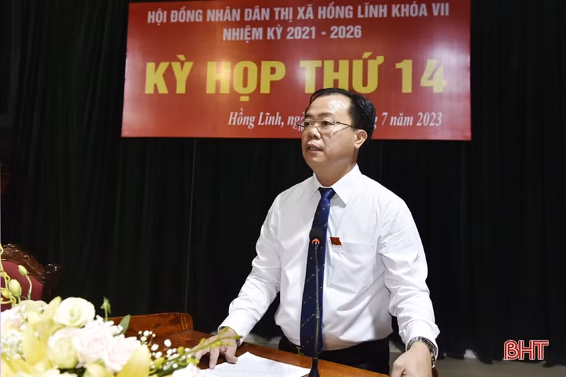 Thị xã Hồng Lĩnh xem xét ban hành nhiều nghị quyết quan trọng
