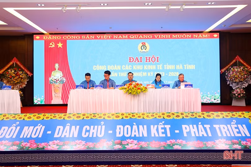 Ông Nguyễn Đức Thạch tái cử Chủ tịch Công đoàn Các khu kinh tế Hà Tĩnh