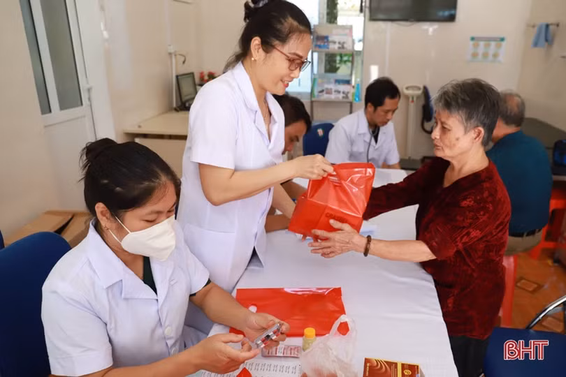 Nhiều hoạt động tri ân gia đình chính sách, người có công ở Hà Tĩnh