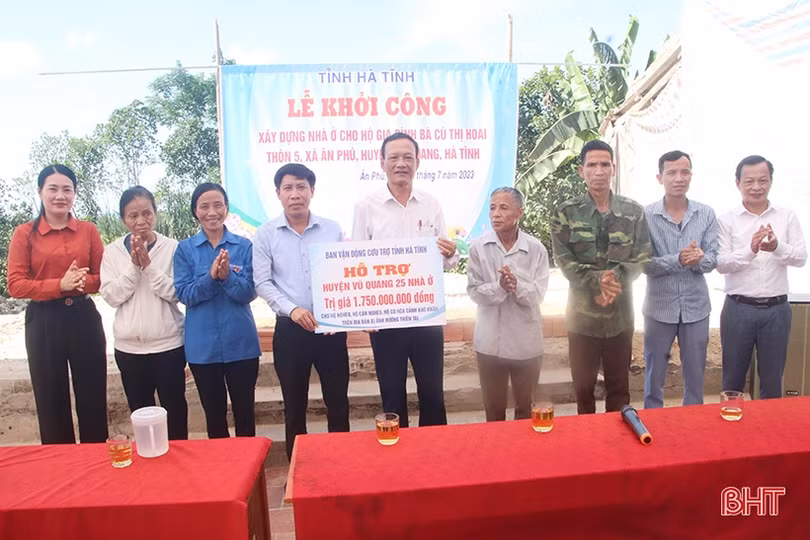 Khởi công xây nhà ở kiên cố cho hộ có hoàn cảnh khó khăn ở Vũ Quang