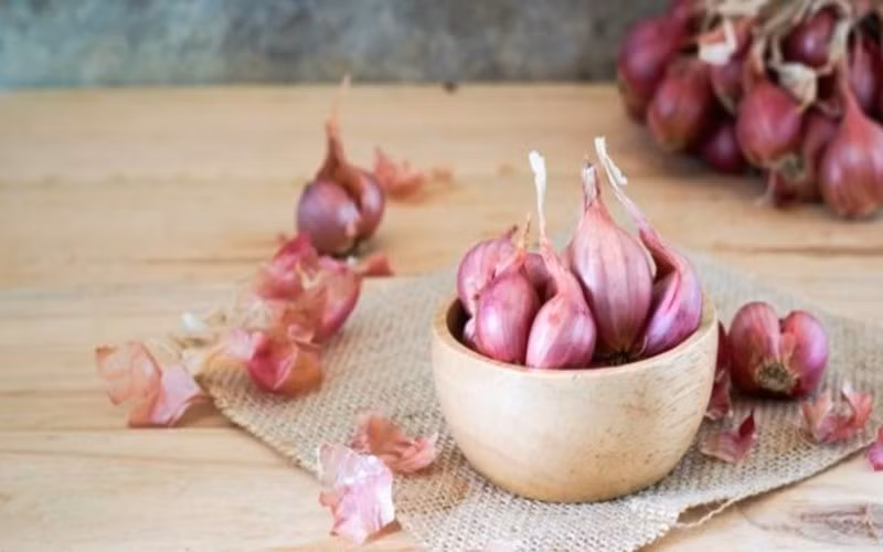7 lợi ích sức khỏe không ngờ của hành và hẹ