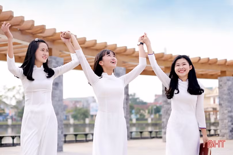 Hãy cùng sáng tạo video clip “Con gái thật tuyệt”