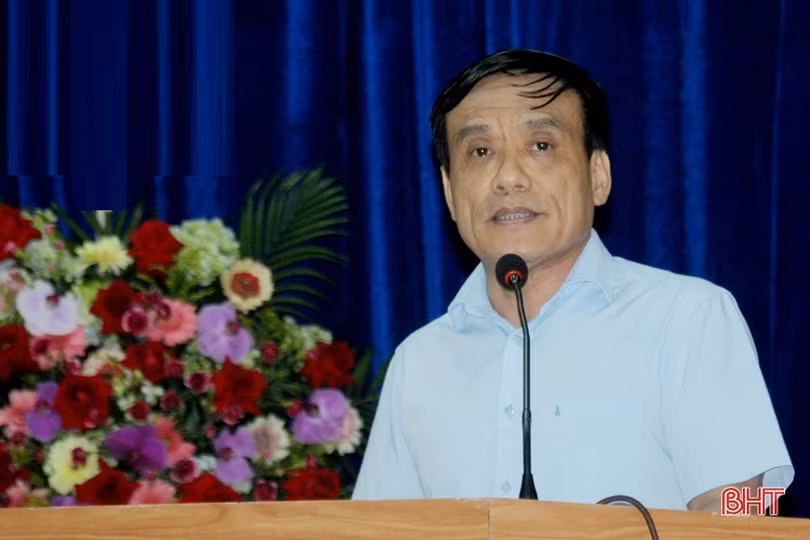Hà Tĩnh bế giảng lớp bồi dưỡng kiến thức cho cán bộ diện Ban Thường vụ Tỉnh ủy quản lý