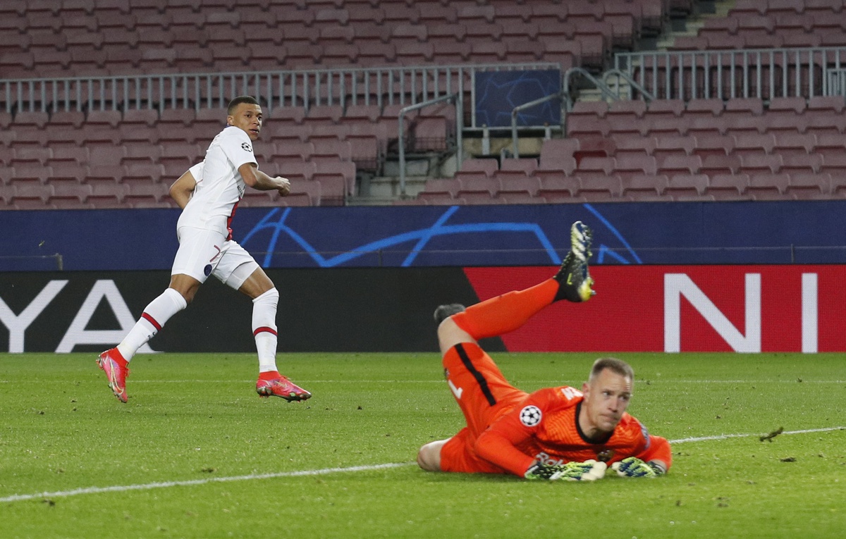 Barca thua ngược PSG 1-4 tại Camp Nou