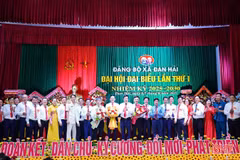 Đảng bộ các phường, xã đại hội lần thứ nhất, xác định mũi đột phá nhiệm kỳ mới