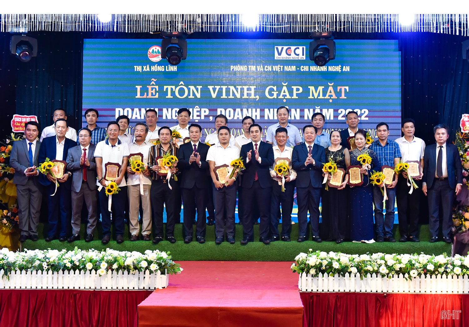 Phát triển trung tâm công nghiệp nhẹ phía Bắc tương xứng với tiềm năng, lợi thế (Bài 1): Động lực tăng trưởng của thị xã dưới chân núi Hồng