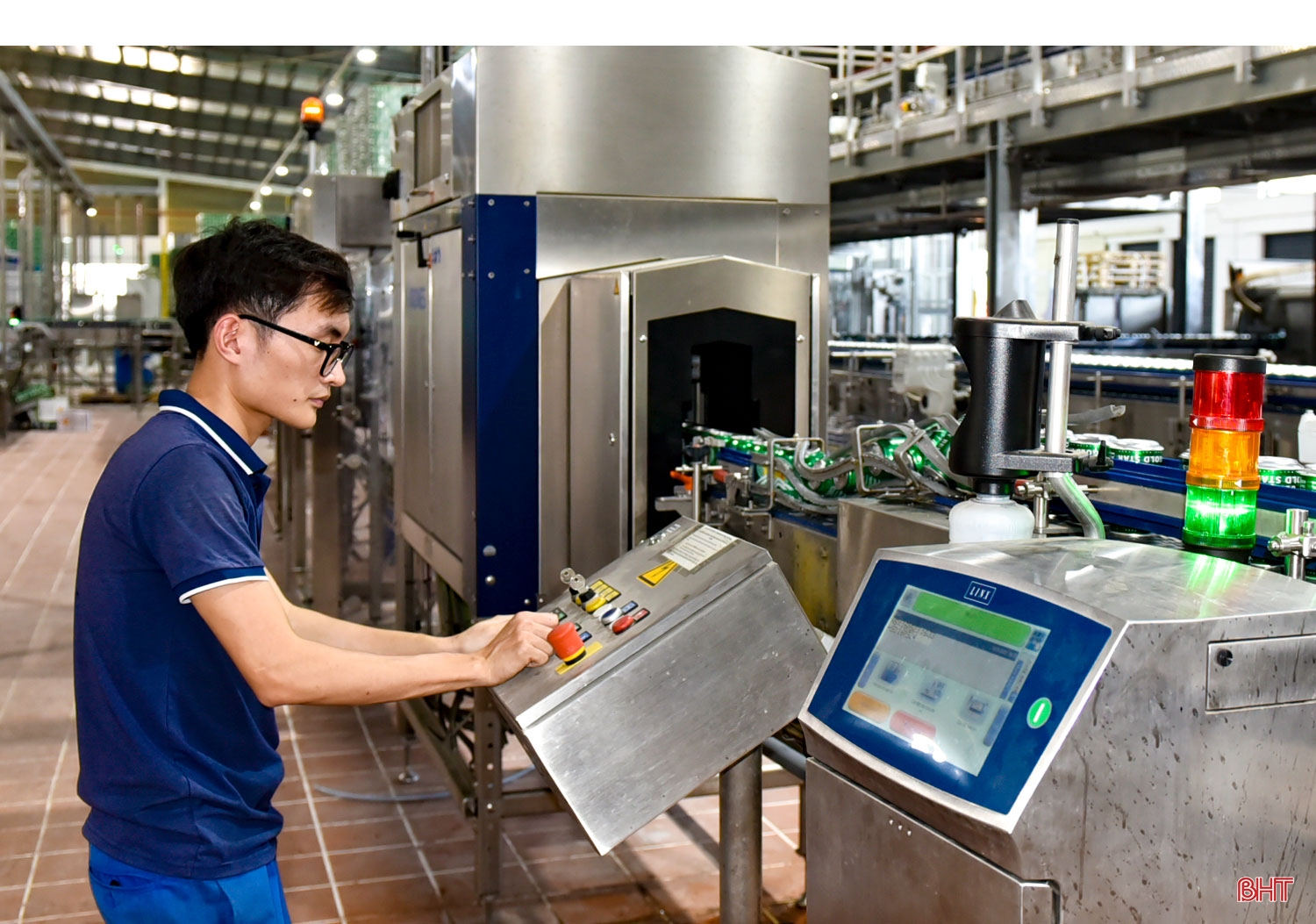 Phát triển trung tâm công nghiệp nhẹ phía Bắc tương xứng với tiềm năng, lợi thế (Bài 1): Động lực tăng trưởng của thị xã dưới chân núi Hồng