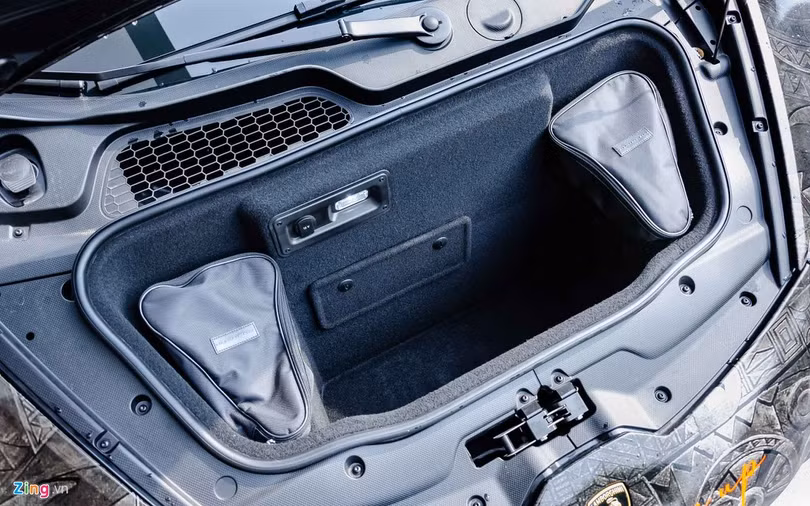 Lamborghini Huracan LP 610-4 chính hãng đầu tiên Việt Nam tái xuất