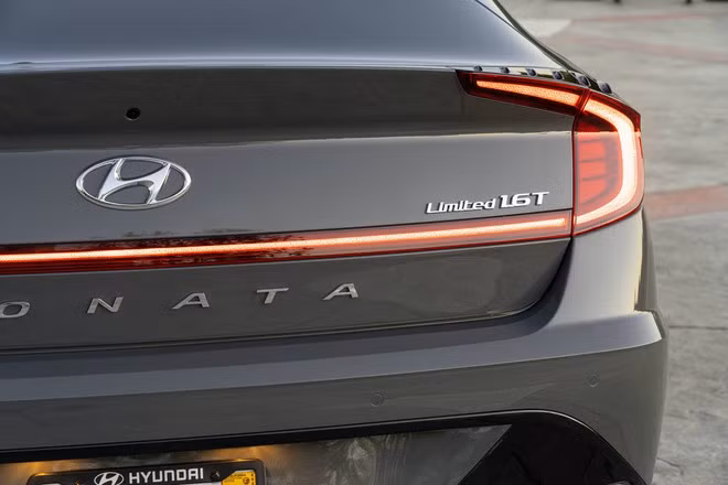 Hyundai Sonata 2020 đắt hơn bản cũ, thêm trang bị