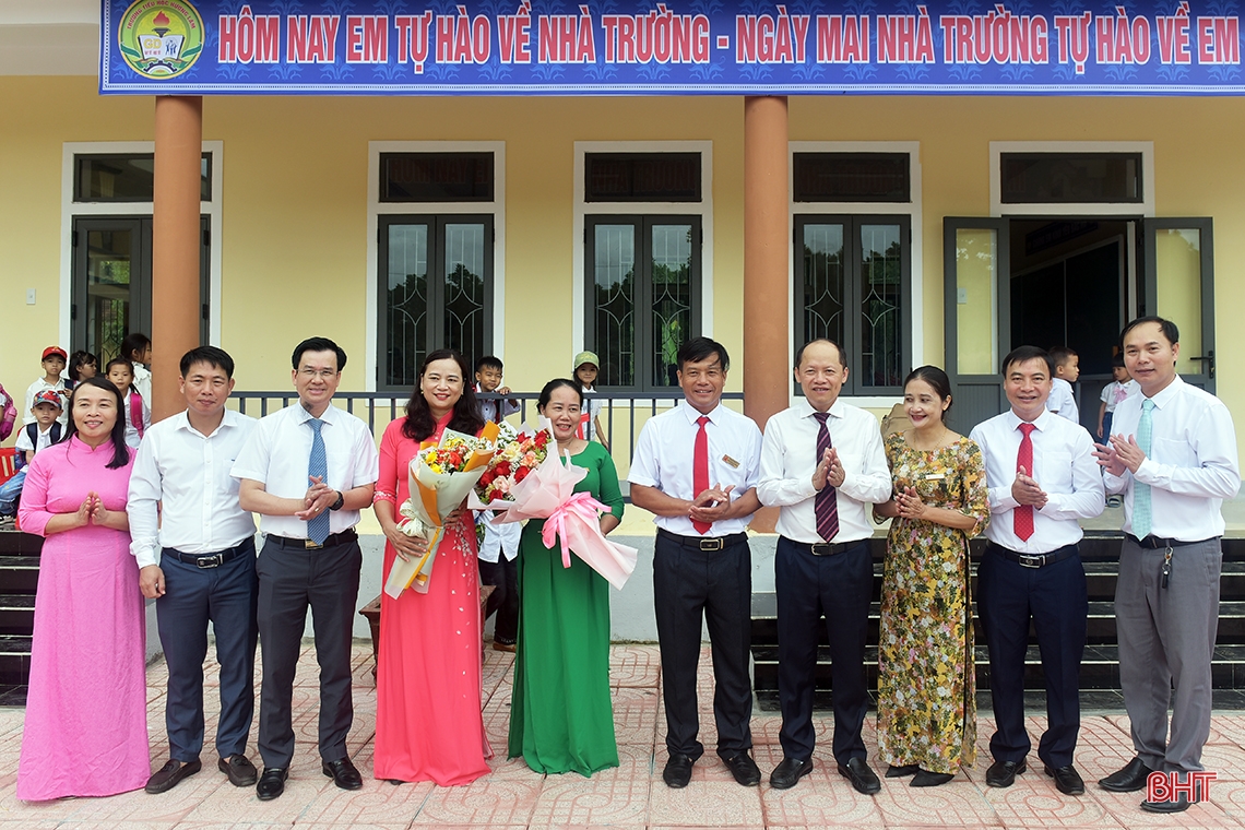 Các trường học ở Hà Tĩnh khai giảng năm học 2023 - 2024
