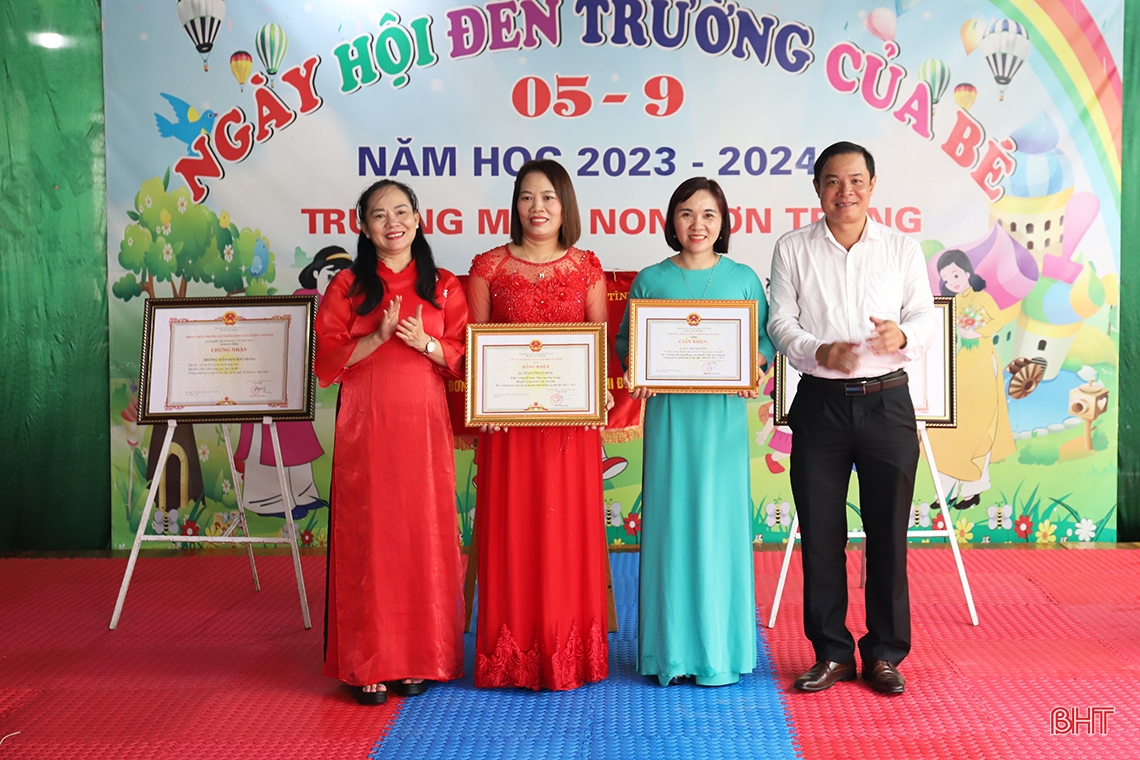 Các trường học ở Hà Tĩnh khai giảng năm học 2023 - 2024