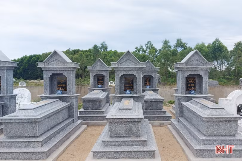Kỳ Anh quy tập gần 6.000 ngôi mộ rải rác để cải tạo đồng ruộng