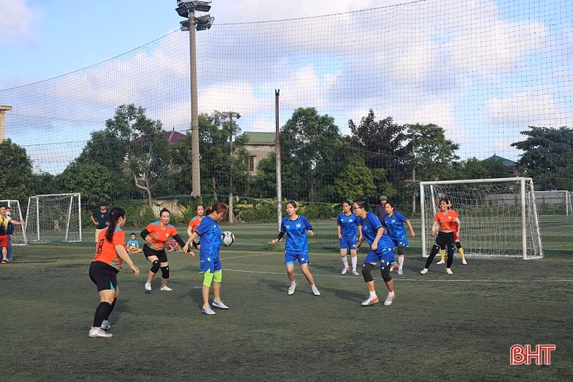 Khối tiểu học vô địch Giải Bóng đá nữ thanh niên, đoàn viên công đoàn TP Hà Tĩnh