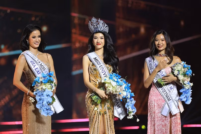 Bùi Quỳnh Hoa đăng quang Miss Universe Vietnam 2023