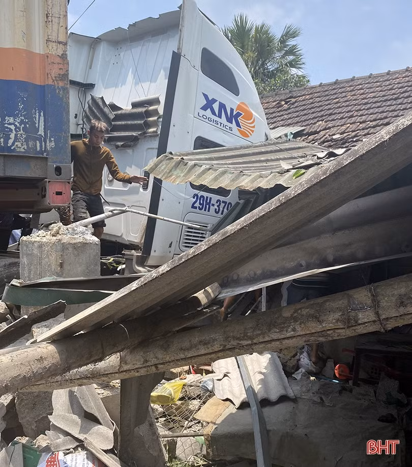 Chạy lấn làn gây tai nạn, một tài xế container bị bắt giam
